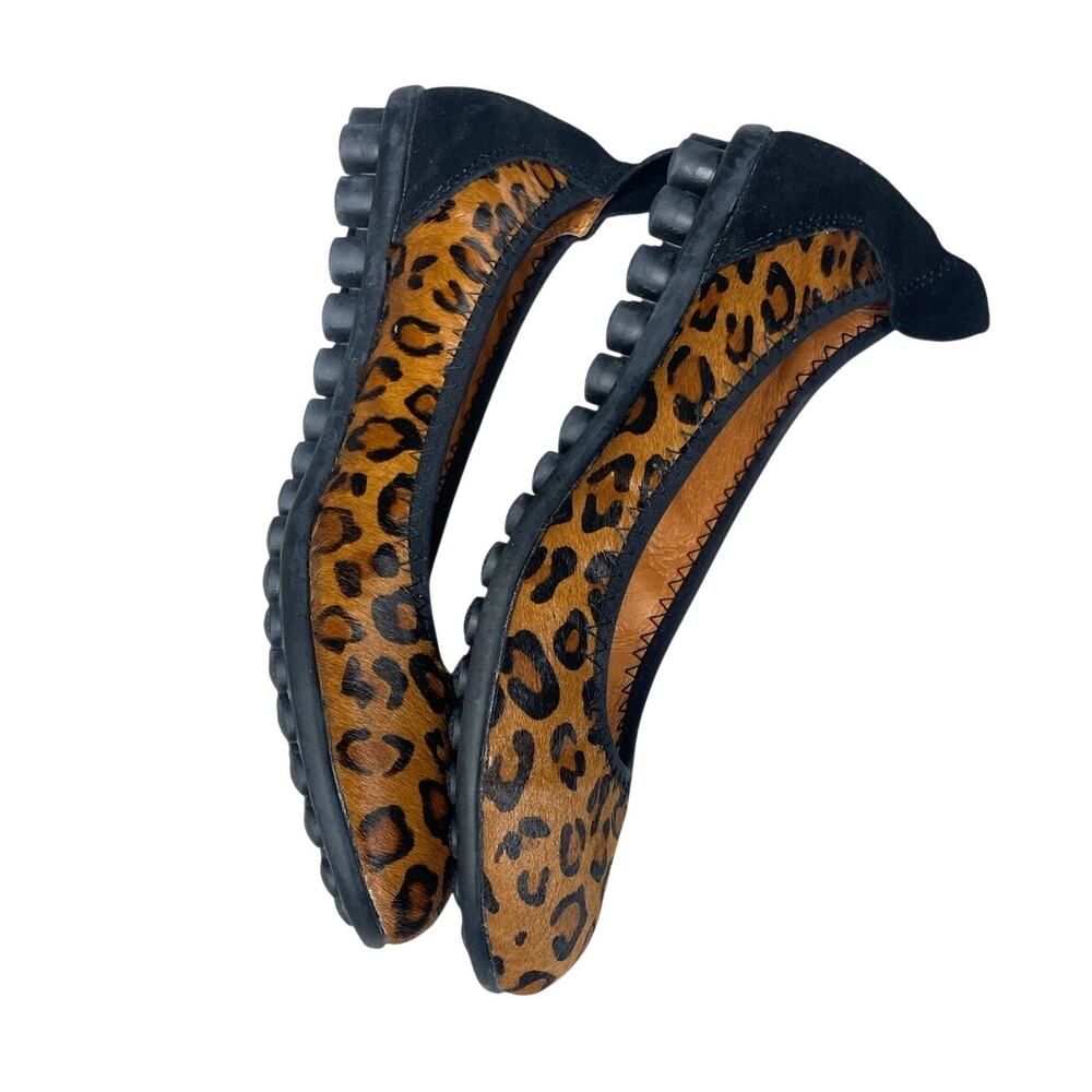 Bernie Mev Bella Me Women 7/38 Leopard Faux Hair Slip On Comfort Flats NWOB - Picture 2 of 7